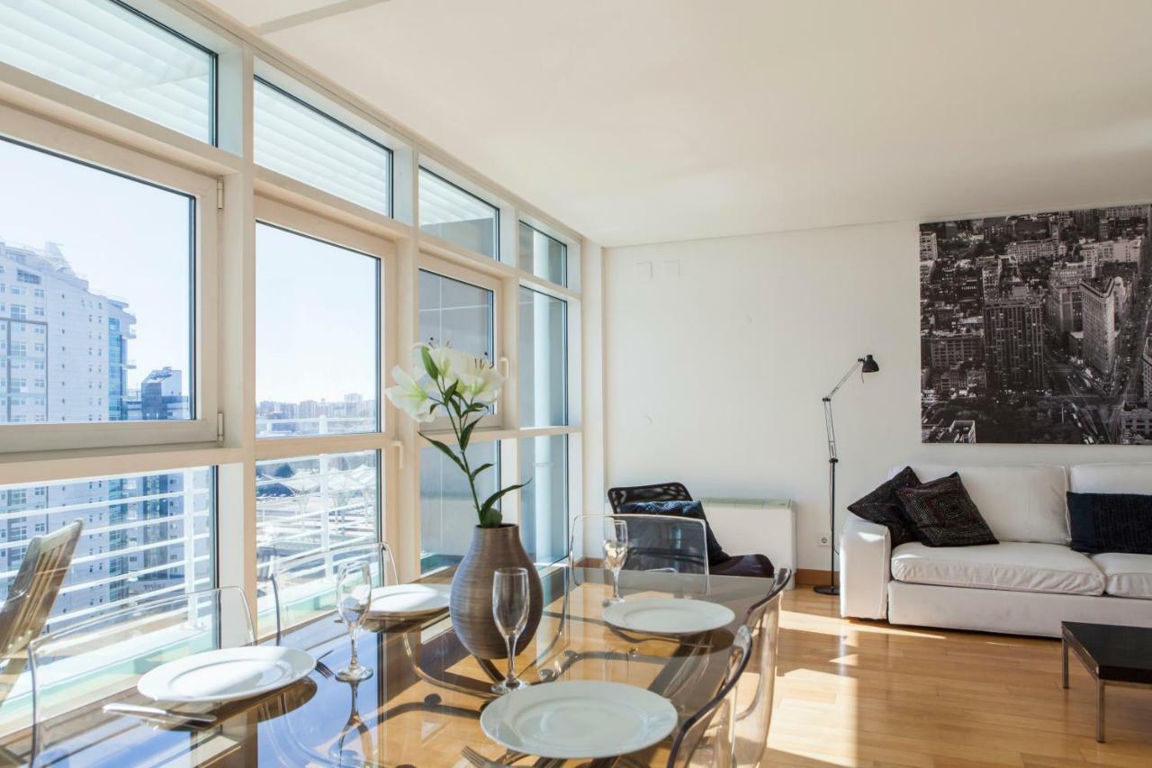 Rent4Rest Lisbon Parque Das Nacoes 17Th Floor River View Екстер'єр фото